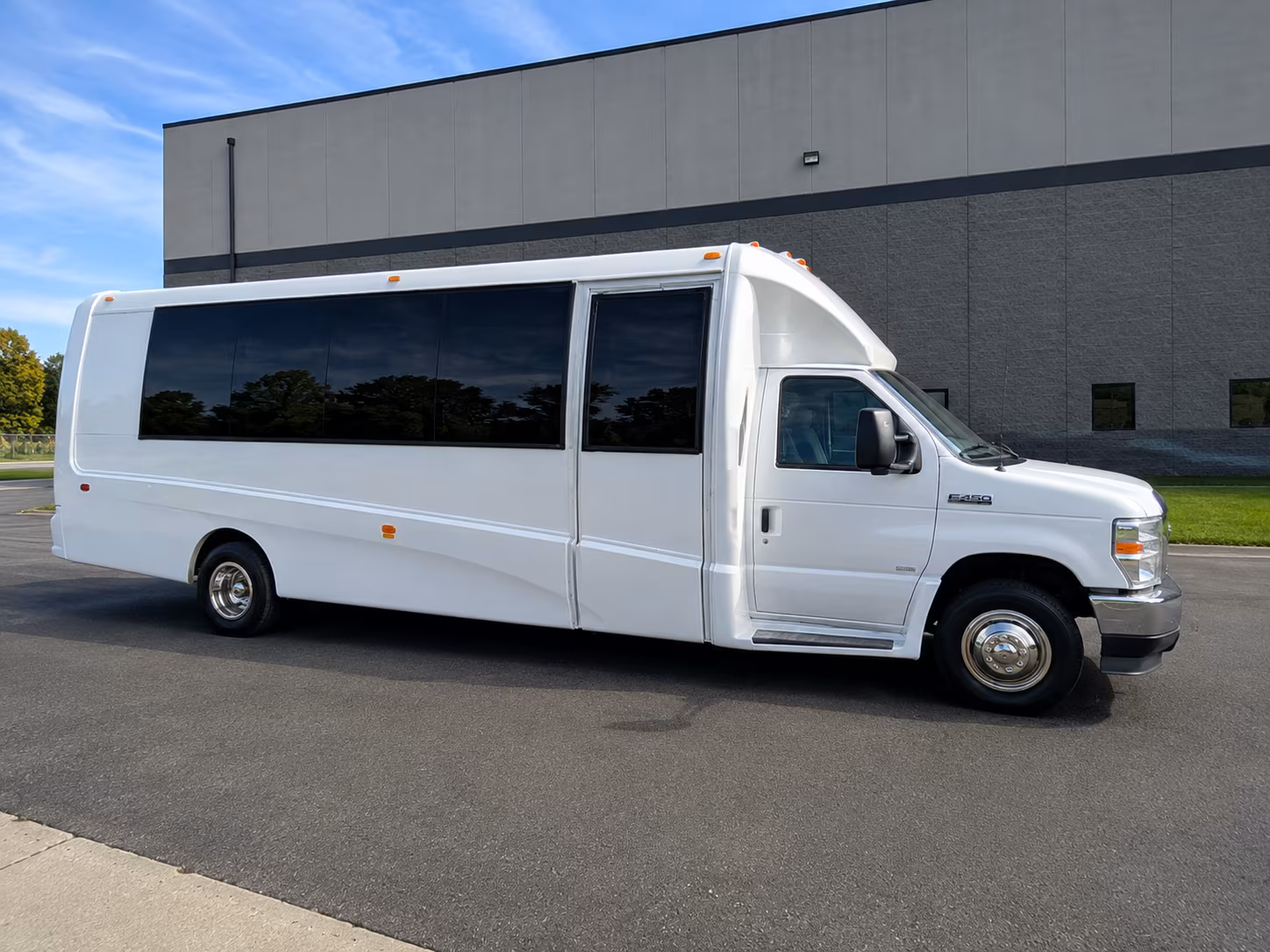 bus rentals for bands performers and production groups in concord